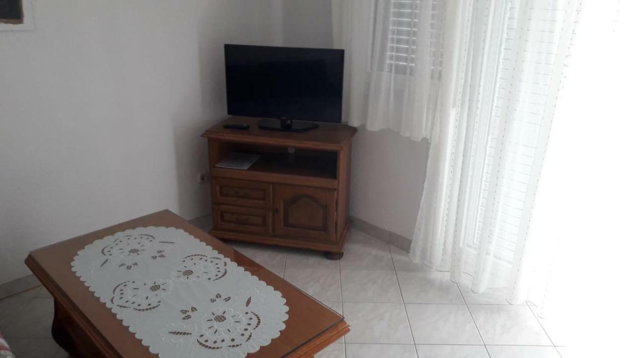 Apartment Hrgic Vir Exterior foto